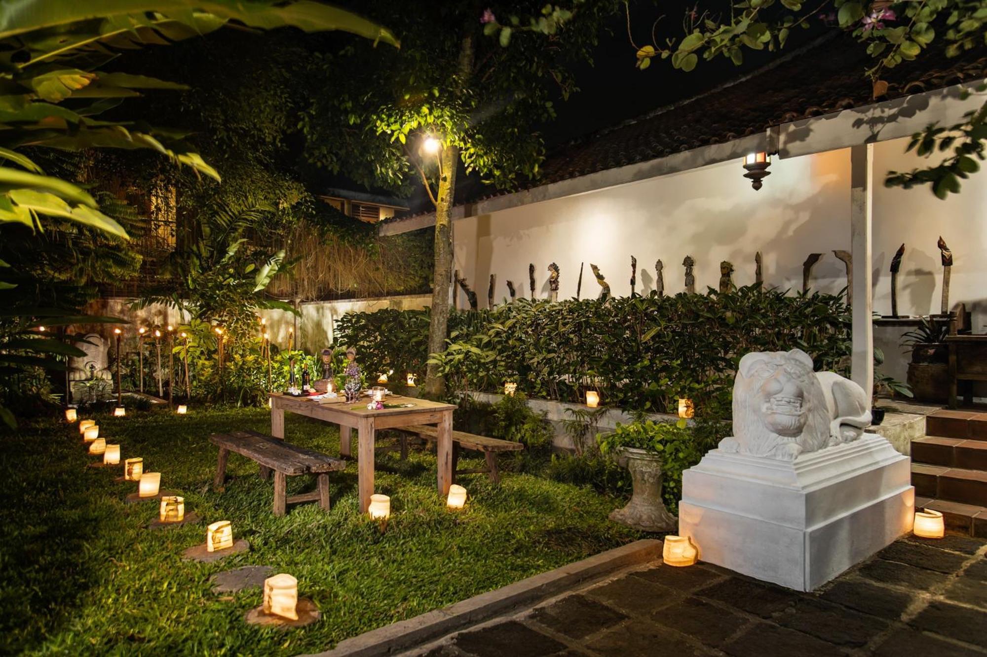 Hotel Tugu Blitar Exterior foto